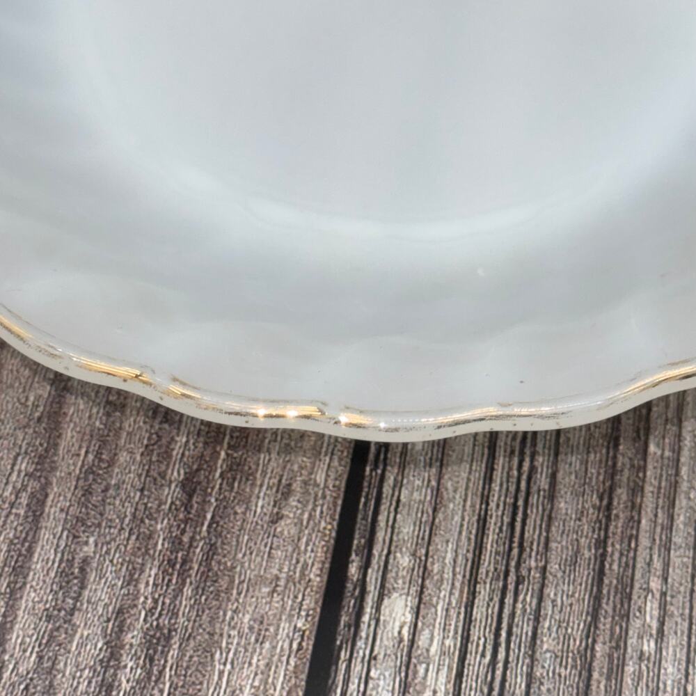 Vintage Fire King Milk Glass Swirl Bowls Gold Trim Set of 4 Anchor Hocking 7.5" - Picture 5 of 16